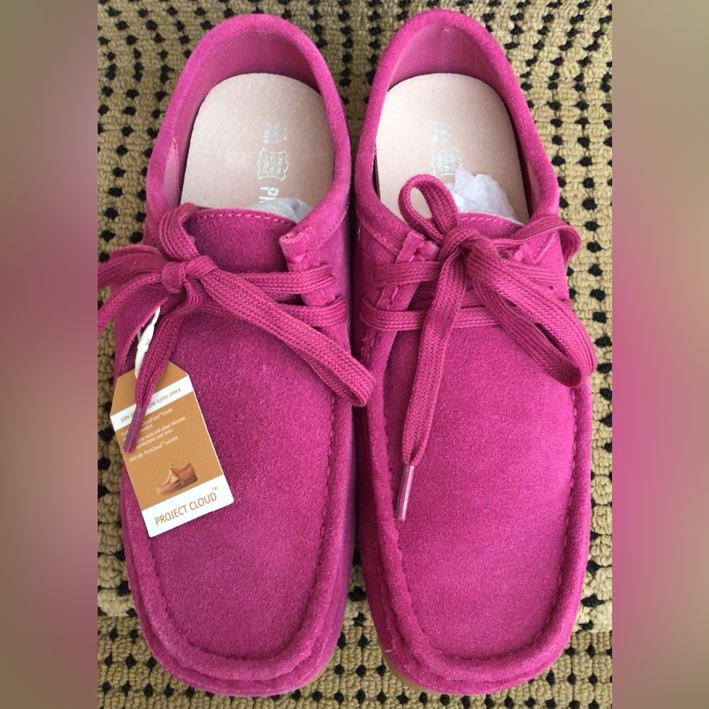 Hot Pink Wally shoes (brand new)